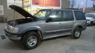 Sloopvoertuig FORD EXPLORER 4.0 XLT van het jaar 1997 aangedreven XS