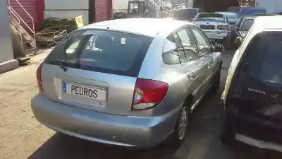 Véhicule à la ferraille kia rio 1.5 cat de l'année 2005 alimenté a5d