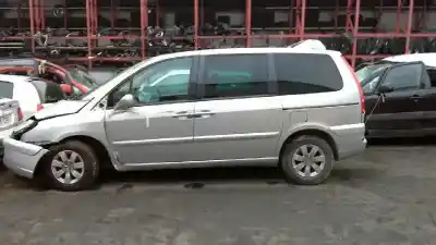 Vehicul casat citroen c8 2.2 hdi 16v premier ii al anului 2004 alimentat 4hw(dw12ted4)