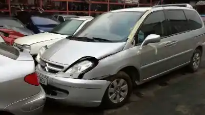 Vehicul casat citroen c8 2.2 hdi 16v premier ii al anului 2004 alimentat 4hw(dw12ted4)