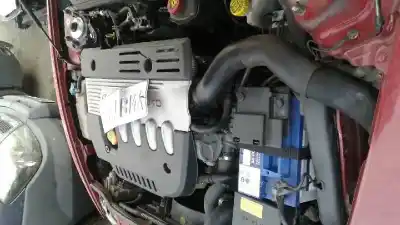 Veículo de Sucata alfa romeo 147 (190) 1.9 jtd distinctive do ano 2001 alimentado 937a2.000