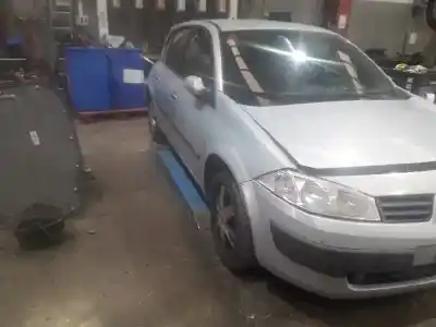 Veículo de Sucata RENAULT MEGANE II CLASSIC BERLINA Confort Dynamique do ano 2004 alimentado F9Q