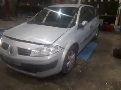 Veículo de Sucata renault megane ii classic berlina confort dynamique do ano 2004 alimentado f9q