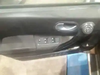 Veículo de Sucata renault megane ii classic berlina confort dynamique do ano 2004 alimentado f9q