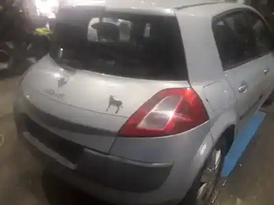 Veículo de Sucata renault megane ii classic berlina confort dynamique do ano 2004 alimentado f9q