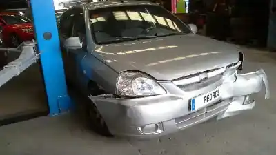 Véhicule à la ferraille kia rio ls berlina de l'année 2005 alimenté 