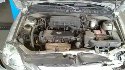 Véhicule à la ferraille kia rio ls berlina de l'année 2005 alimenté 