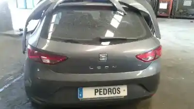 Veicolo di demolizione SEAT LEON (5F1) Reference dell'anno 2013 alimentato CLH