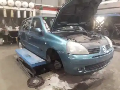 Здавання транспортного засобу renault clio ii fase ii (b/cb0) community року 2005 потужний 