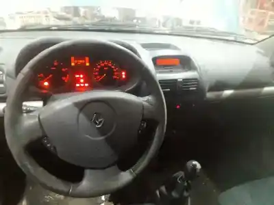Здавання транспортного засобу renault clio ii fase ii (b/cb0) community року 2005 потужний 