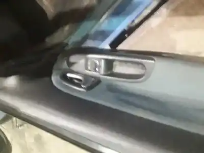 Здавання транспортного засобу renault clio ii fase ii (b/cb0) community року 2005 потужний 