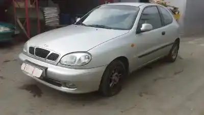 Veicolo di demolizione DAEWOO LANOS SE Daytona dell'anno 2000 alimentato A14SMS