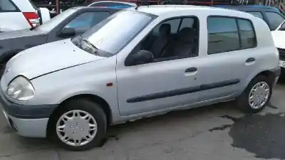Здавання транспортного засобу renault clio ii fase i (b/cbo) 1.2 року 2001 потужний  Здавання транспортного засобу renault clio ii fase i (b/cbo) 1.2 року 2001 потужний