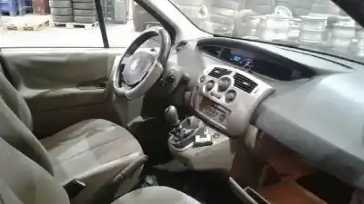 Sloopvoertuig renault scenic iii grand dynamique van het jaar 2006 aangedreven 