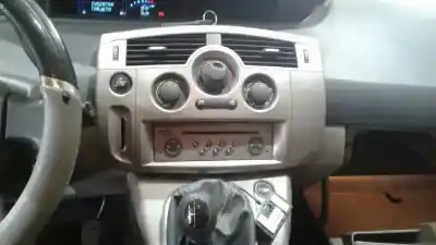 Sloopvoertuig renault scenic iii grand dynamique van het jaar 2006 aangedreven 