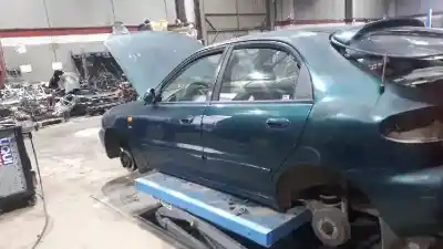 Veicolo di demolizione DAEWOO LANOS SX dell'anno 2000 alimentato 