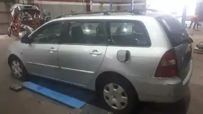 Veículo de Sucata toyota corolla (e12) 2.0 d-4d terra berlina do ano 2002 alimentado 1cdftv