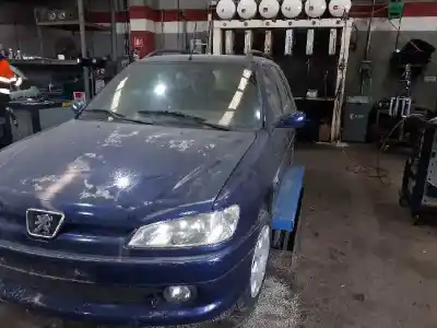 Scrapping Vehicle peugeot 306 break boulebard of the year 2001 powered rhy(dw10td)