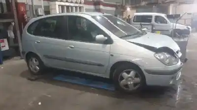 Scrapping Vehicle renault scenic (ja..) 1.9 dci authentique of the year 2003 powered 