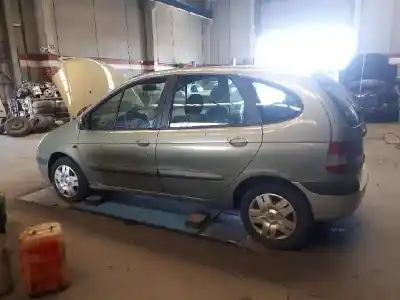 Scrapping Vehicle renault scenic (ja..) 1.9 dci authentique of the year 2002 powered 