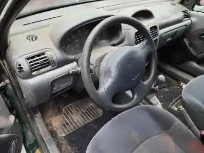 Здавання транспортного засобу renault clio ii fase i (b/cbo) 1.9 d alize року 2000 потужний  Здавання транспортного засобу renault clio ii fase i (b/cbo) 1.9 d alize року 2000 потужний