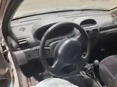 Veicolo di demolizione renault clio ii fase i (b/cbo) 1.9 d alize dell'anno 1999 alimentato f8q630 Veicolo di demolizione renault clio ii fase i (b/cbo) 1.9 d alize dell'anno 1999 alimentato f8q630