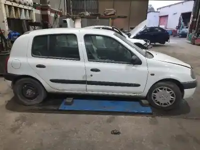 Veicolo di demolizione renault clio ii fase i (b/cbo) 1.9 d alize dell'anno 1999 alimentato f8q630 Veicolo di demolizione renault clio ii fase i (b/cbo) 1.9 d alize dell'anno 1999 alimentato f8q630