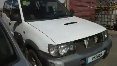 Vehículo de desguace nissan terrano/terrano.ii (r20) comfort del año 2002 con motor td27