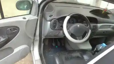 Scrapping Vehicle renault scenic (ja..) 1.9 d rt 64 cv / 47 kw of the year 2001 powered f9q