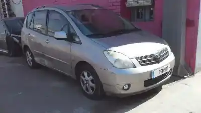 Veicolo di demolizione TOYOTA COROLLA (E12) 2.0 D-4D Linea Sol Berlina dell'anno 2003 alimentato 1CDFTV