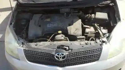 Veicolo di demolizione toyota corolla (e12) 2.0 d-4d linea sol berlina dell'anno 2003 alimentato 1cdftv