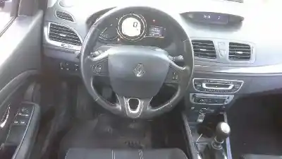 Veicolo di demolizione renault megane iii berlina 5 p dynamique dell'anno 2014 alimentato k9k