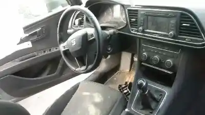 Vehicul casat seat leon (5f1) 1.6 tdi al anului 2015 alimentat clh