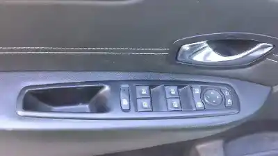 Veículo de Sucata renault scenic iii grand bose edition do ano 2012 alimentado m9r615