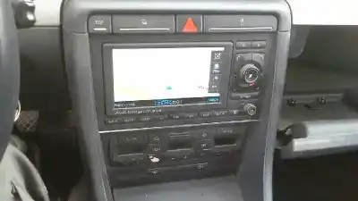 Veículo de Sucata audi a4 berlina (8e) 2.0 tdi 16v (103kw) do ano 2006 alimentado bre