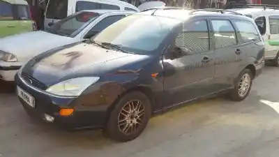 Scrapping Vehicle FORD FOCUS TURNIER (CAK) Ghia of the year 2001 powered C9DB