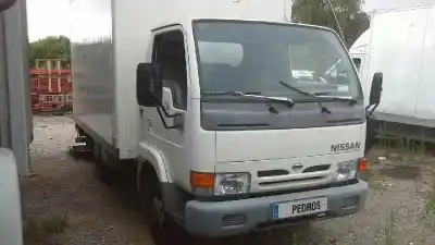 Veículo de Sucata nissan cabstar e basculante tl 110.35 do ano 1999 alimentado bd30t