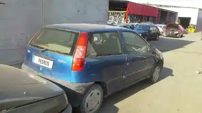 Veículo de Sucata FIAT PUNTO (176_) 75 1.2 do ano 1995 alimentado 176A8.000
