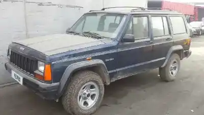 Véhicule à la ferraille jeep cherokee (xj) 2.1 td de l'année 1993 alimenté d-j8s-c