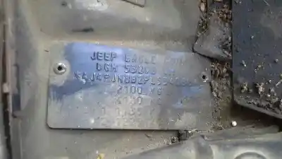 Véhicule à la ferraille jeep cherokee (xj) 2.1 td de l'année 1993 alimenté d-j8s-c