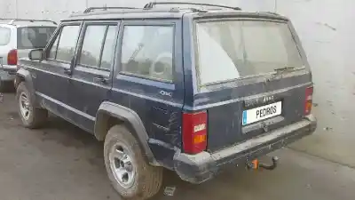 Véhicule à la ferraille jeep cherokee (xj) 2.1 td de l'année 1993 alimenté d-j8s-c