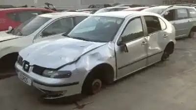 Здавання транспортного засобу seat leon (1m1) signo року 2001 потужний azd