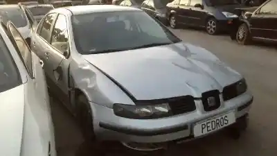 Здавання транспортного засобу seat leon (1m1) signo року 2001 потужний azd
