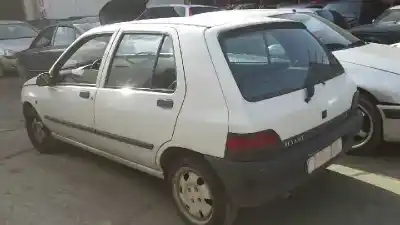 Veículo de Sucata renault clio i fase i+ii (b/c57) 1.8 baccara do ano 1992 alimentado f2n 770