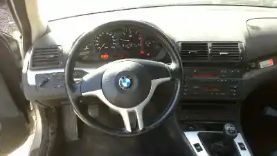 Veículo de Sucata bmw serie 3 berlina (e46) 320d do ano 2000 alimentado 204d1