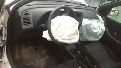 Sloopvoertuig peugeot 306 break style van het jaar 2000 aangedreven nfztu5jp