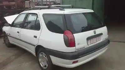 Sloopvoertuig peugeot 306 break style van het jaar 2000 aangedreven nfztu5jp