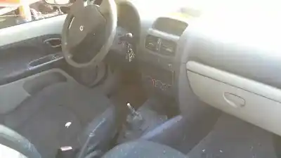 Здавання транспортного засобу renault clio ii fase ii (b/cb0) expression року 2001 потужний d4f712