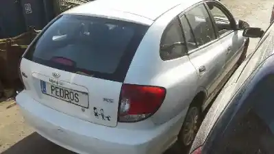 Sloopvoertuig kia rio rs berlina van het jaar 2005 aangedreven 