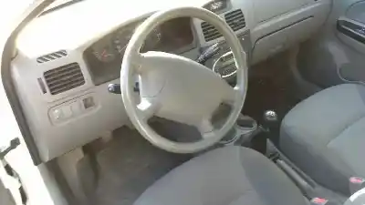 Sloopvoertuig kia rio rs berlina van het jaar 2005 aangedreven 